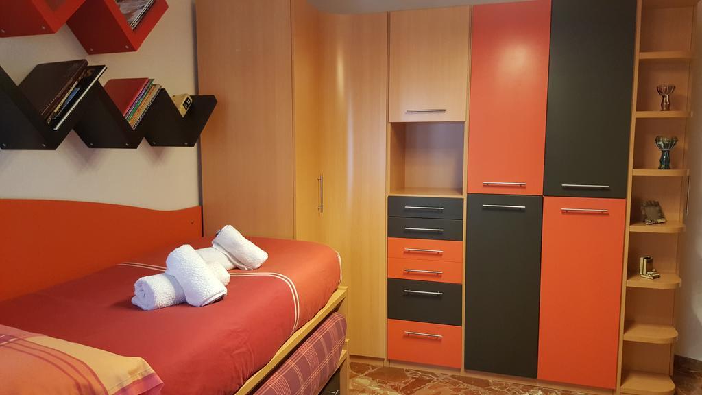 Eduardo Lucena 5, Mezquita Apartment Cordoba Luaran gambar
