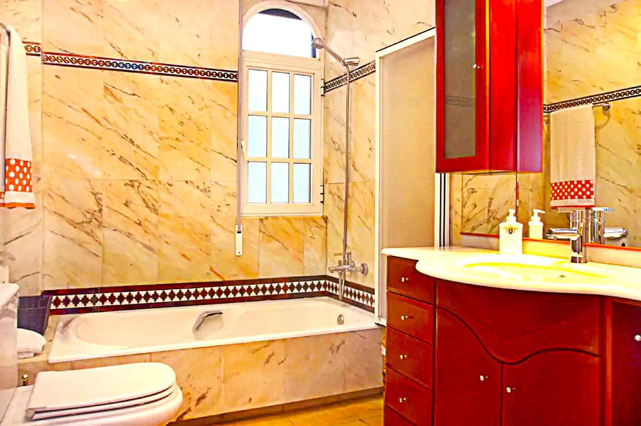 Eduardo Lucena 5, Mezquita Apartment Cordoba Luaran gambar