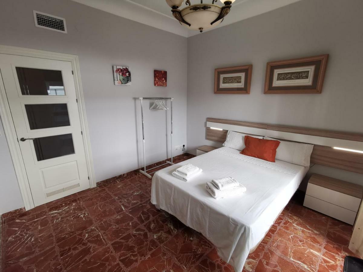 Eduardo Lucena 5, Mezquita Apartment Cordoba Luaran gambar