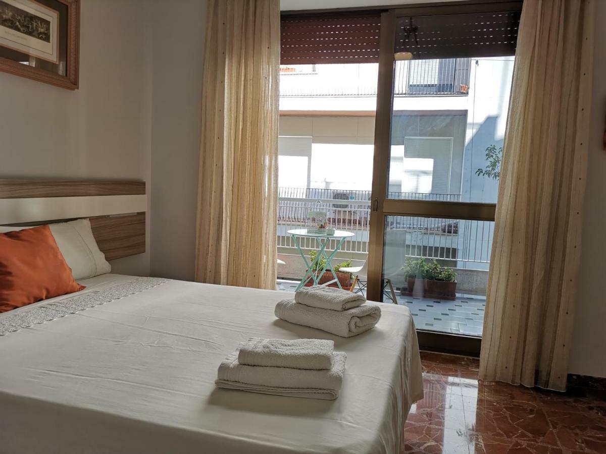 Eduardo Lucena 5, Mezquita Apartment Cordoba Luaran gambar